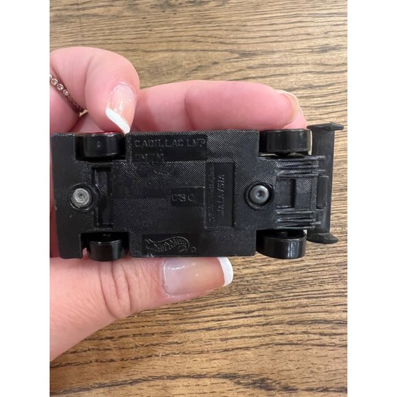 Hot Wheels Cadillac Lmp Die-Cast Car Gold & Red Racing Model - Picture 4 of 4